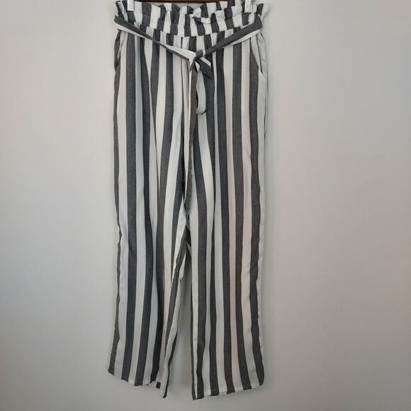 American Eagle Outfitters Pants - American Eagles Outfitters Hi Rise Paperbag Waist  Pants NWT